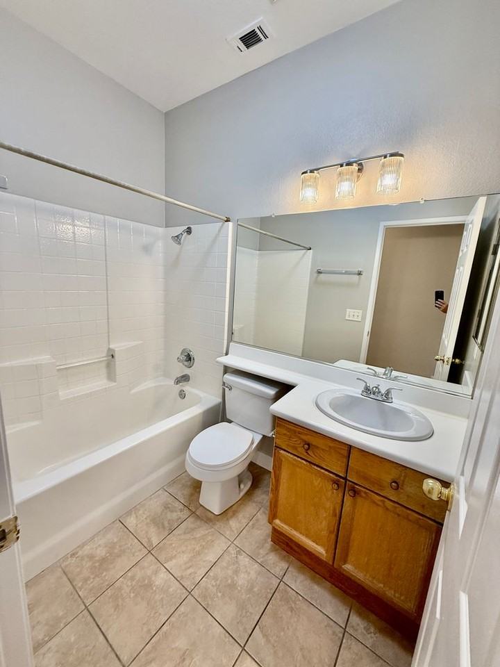 14132 Fairchild Dr - Photo 6 of 19