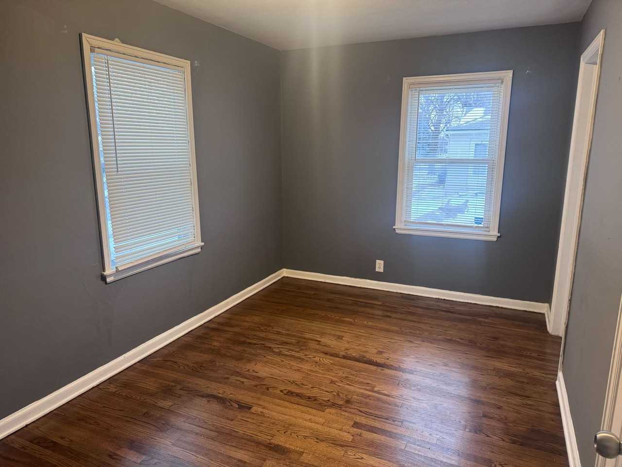 906 S Noland Rd - Photo 6 of 9