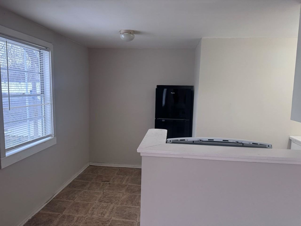 912 1/2 S Noland Rd - Photo 5 of 10