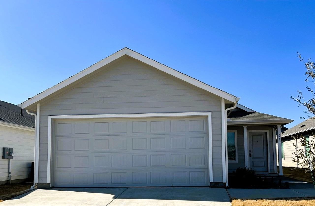 3013 Burmese St - Photo 2 of 2