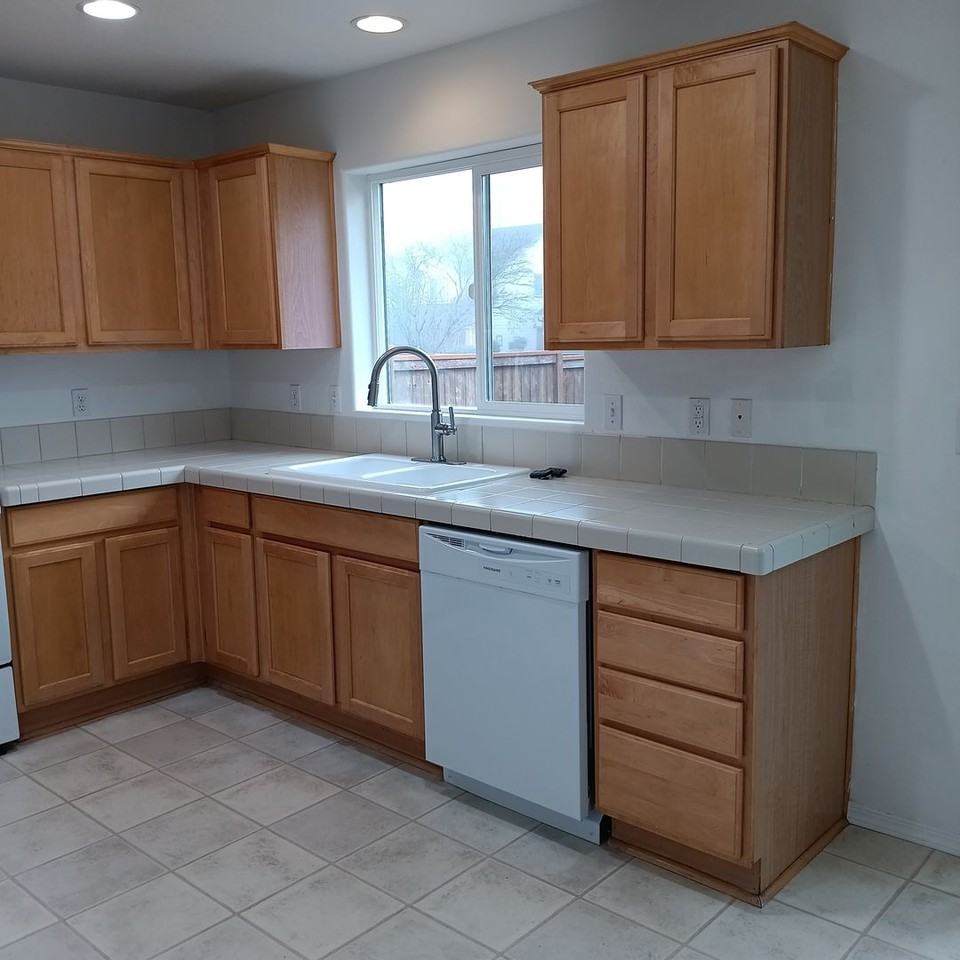 211 Churchill Downs St Se - Photo 5 of 28