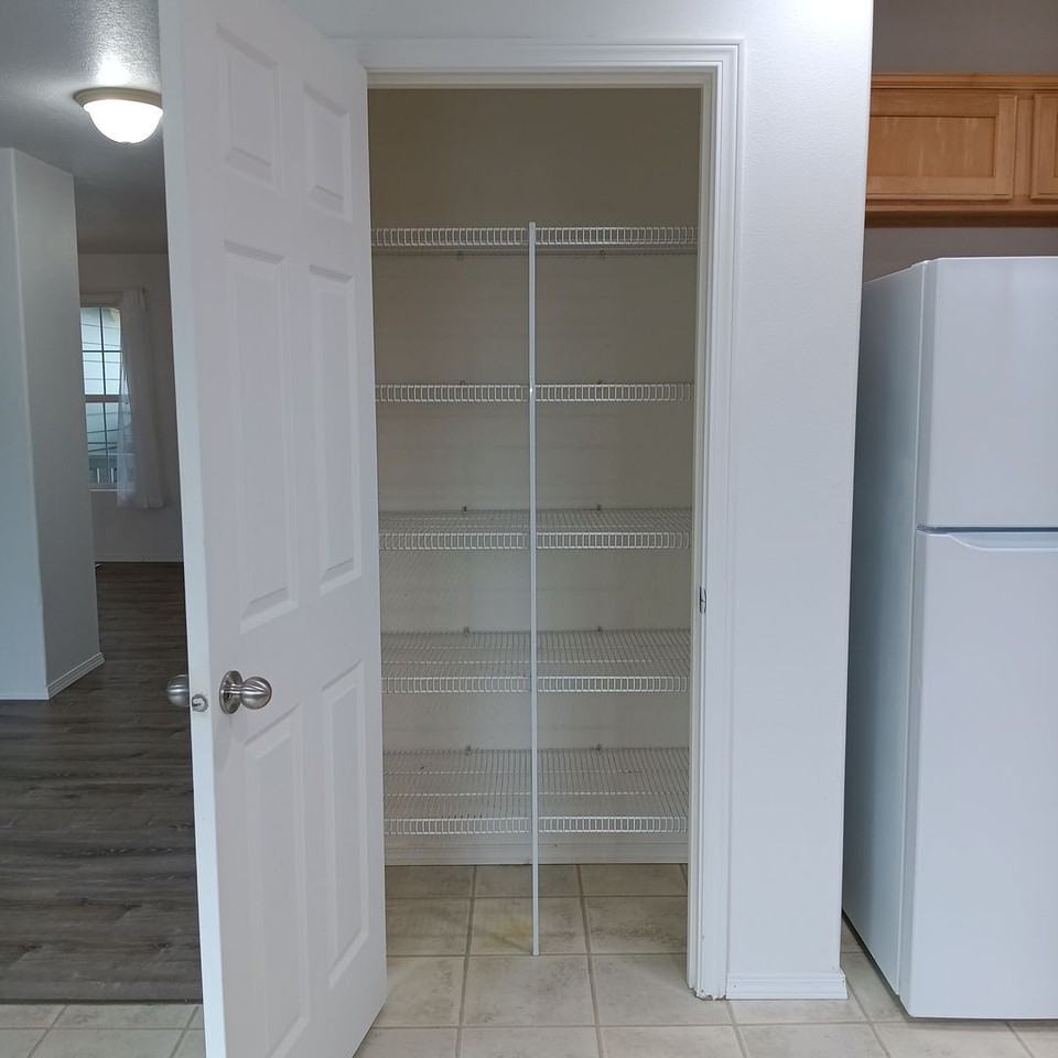 211 Churchill Downs St Se - Photo 6 of 28