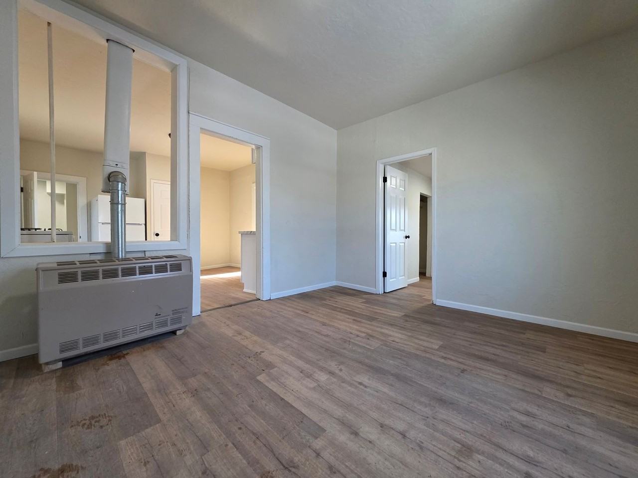 210 S Maple Avenue Triplex - Photo 5 of 39