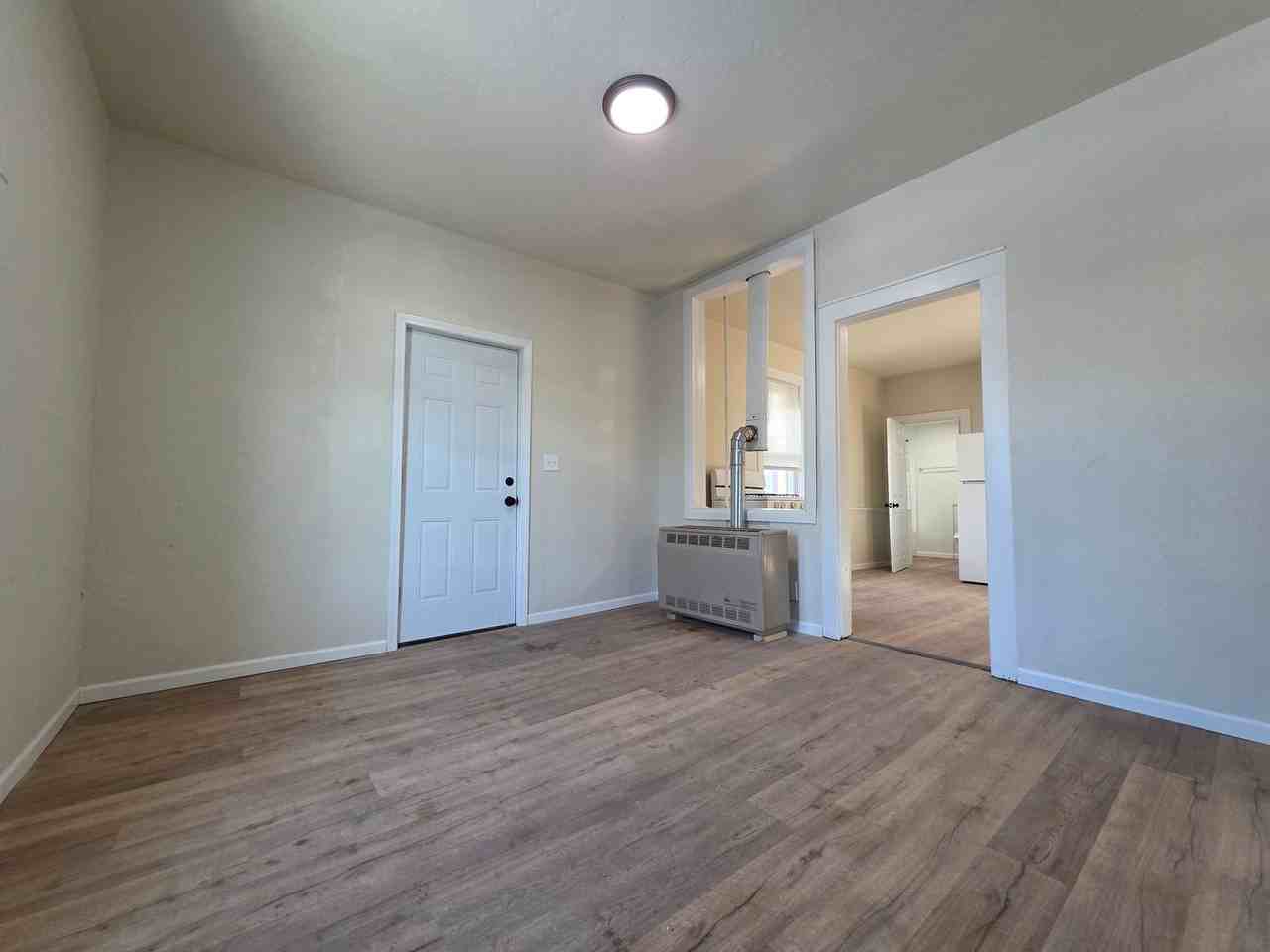 210 S Maple Avenue Triplex - Photo 6 of 39