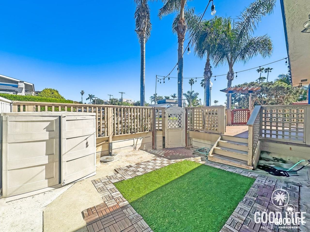 4898 Dixie Dr - Photo 4 of 18