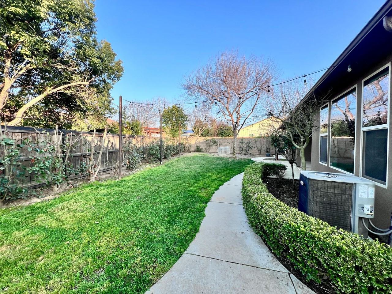 3287 Dennis Ave - Photo 7 of 33