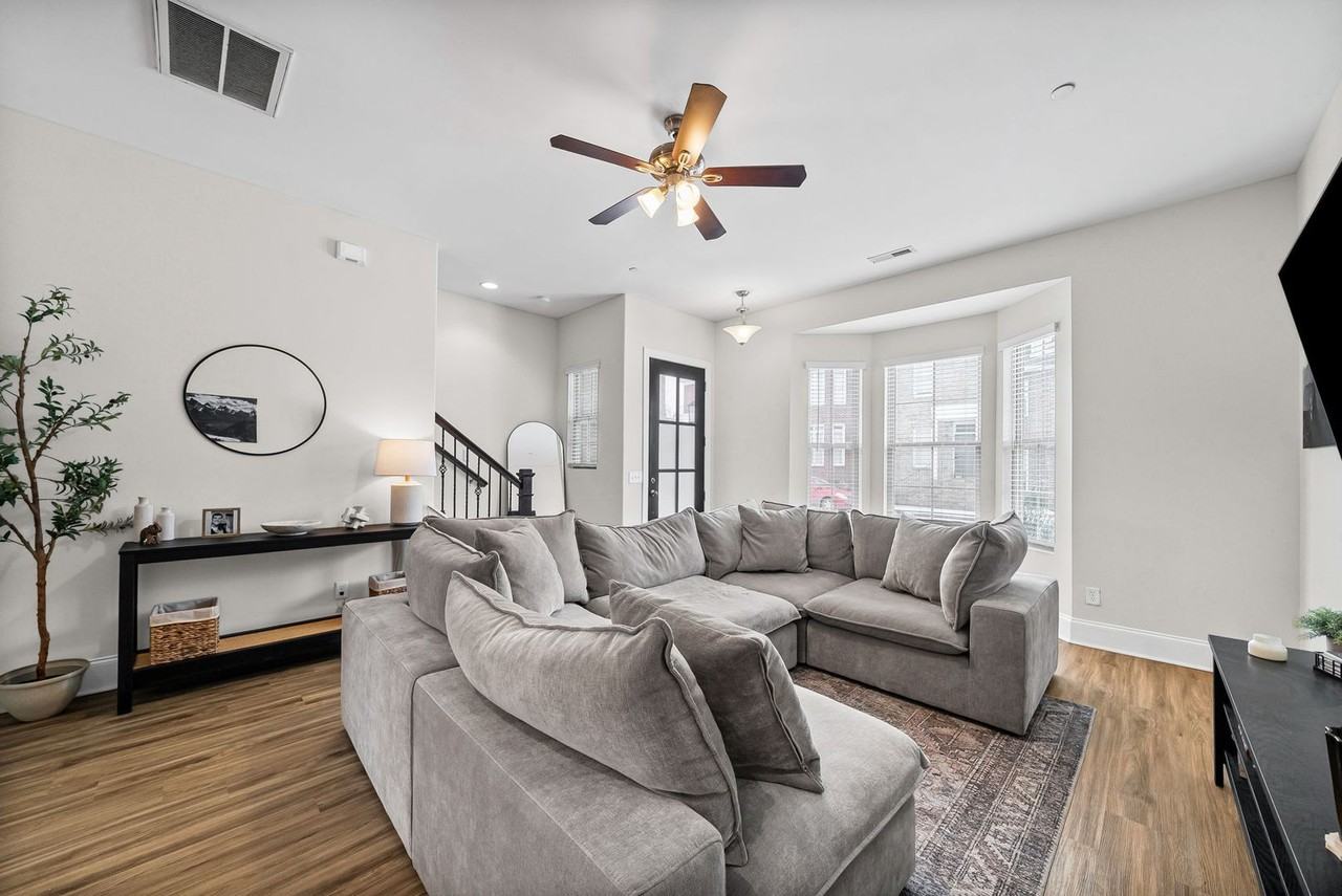 119 Savannah Ave - Photo 6 of 28