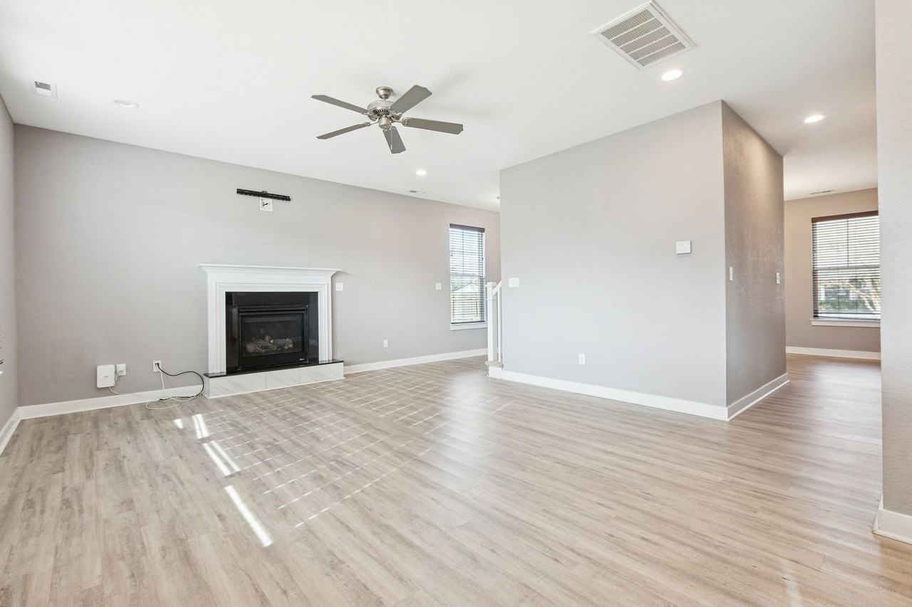 2521 Dominion Ave - Photo 6 of 39