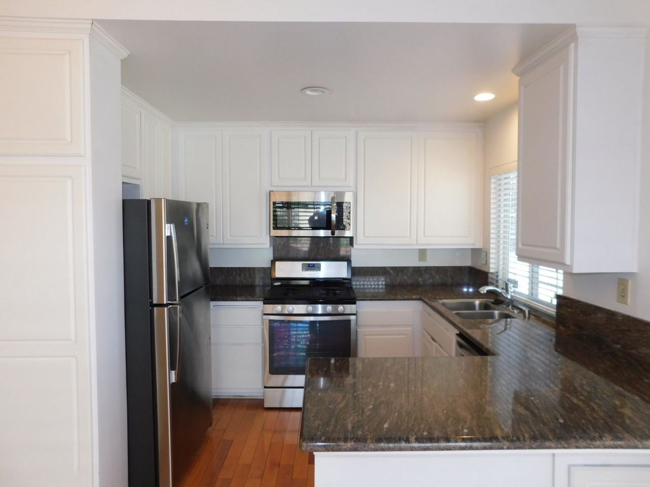 1125 Seville Pl - Photo 7 of 27