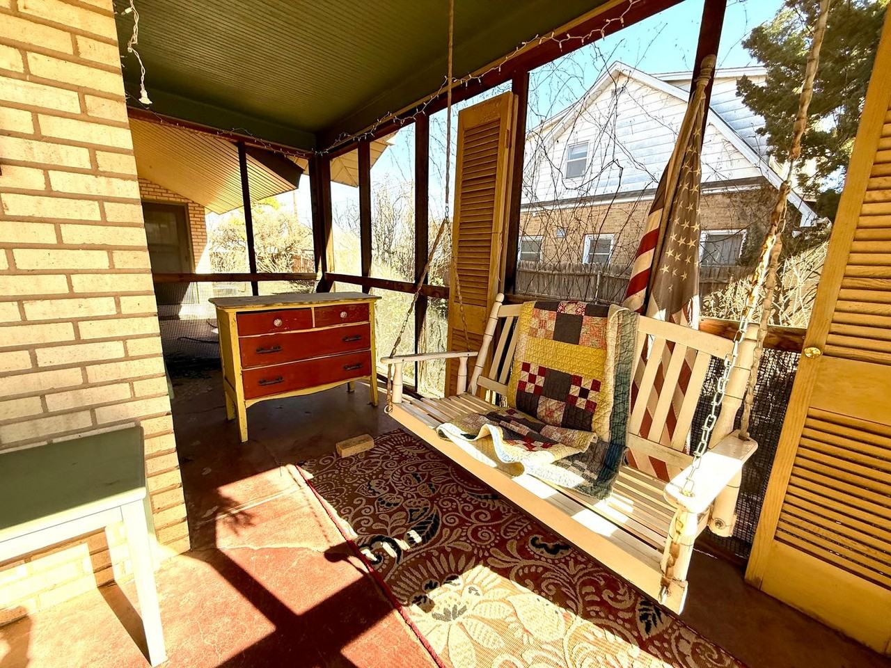 2508 27th St - Photo 3 of 24