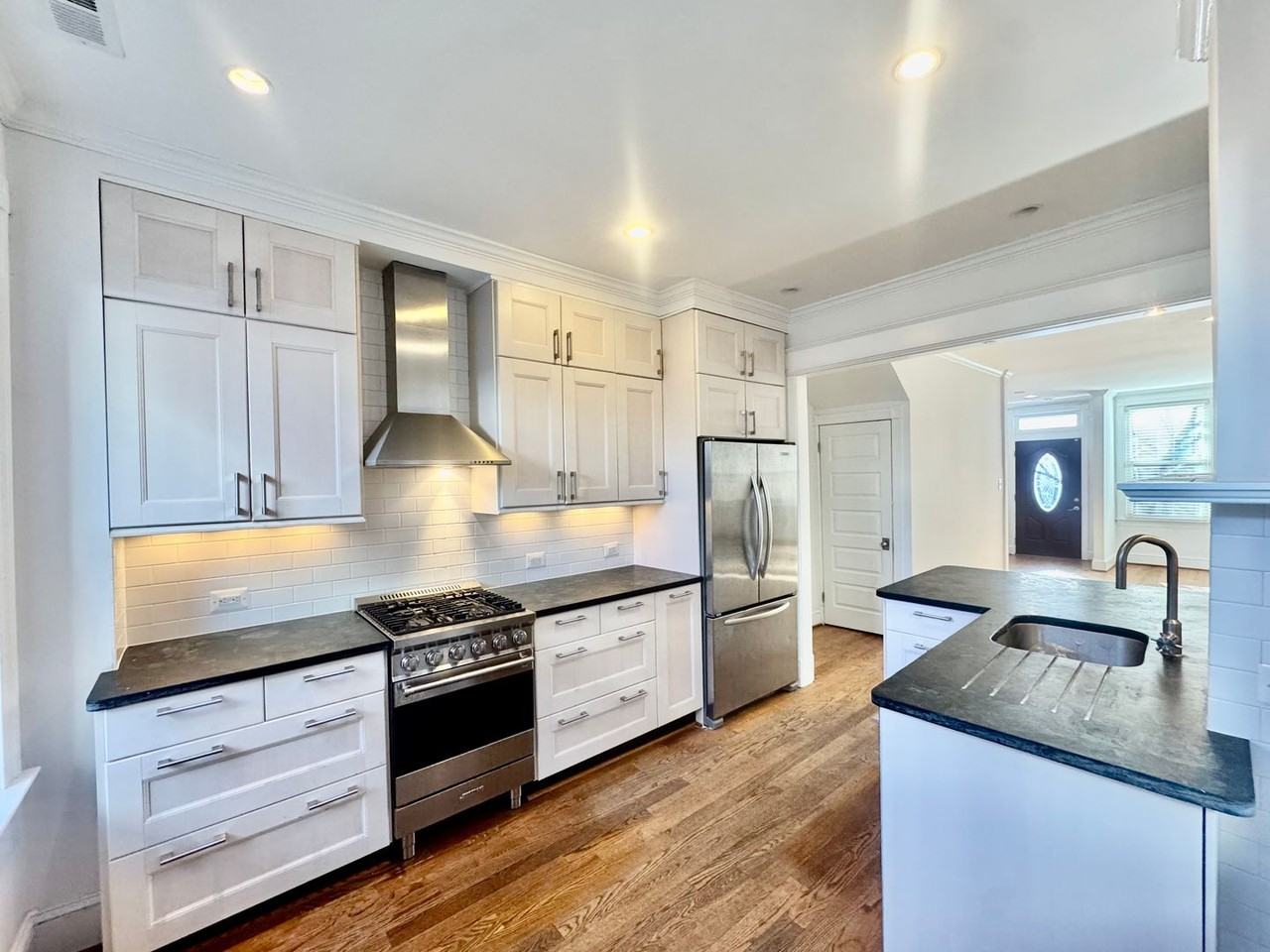 769 Kenyon St Nw - Photo 2 of 17