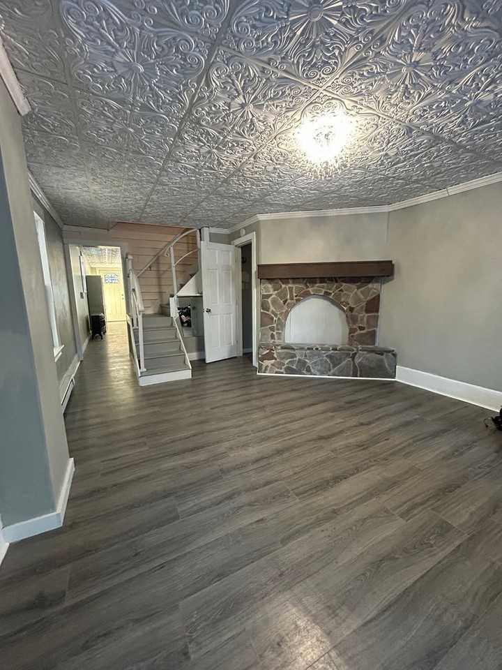 641 Pine St - Photo 2 of 21