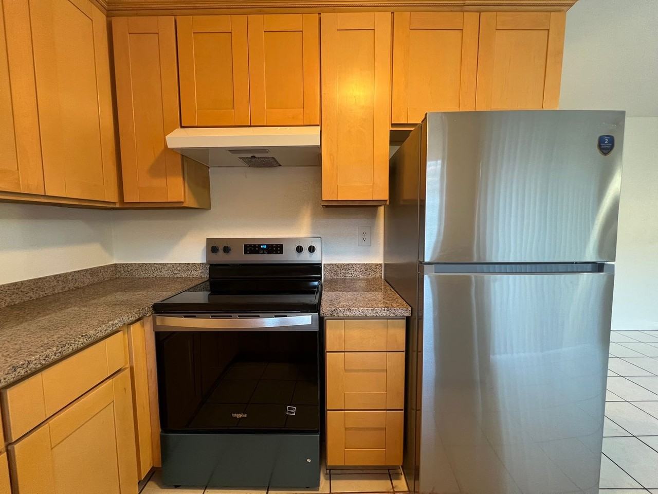 977 Owsley Ave - Photo 4 of 19