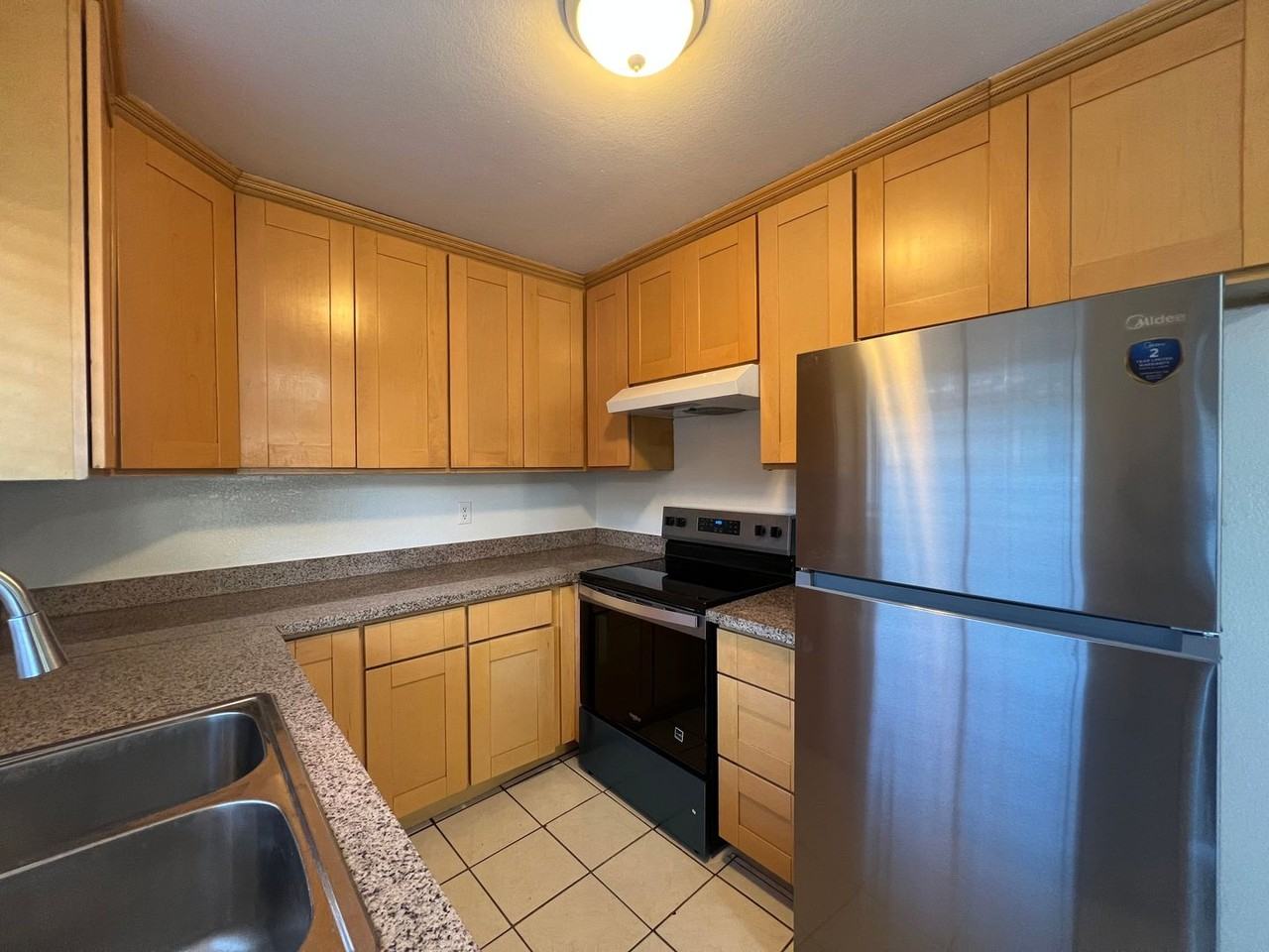 977 Owsley Ave - Photo 6 of 19