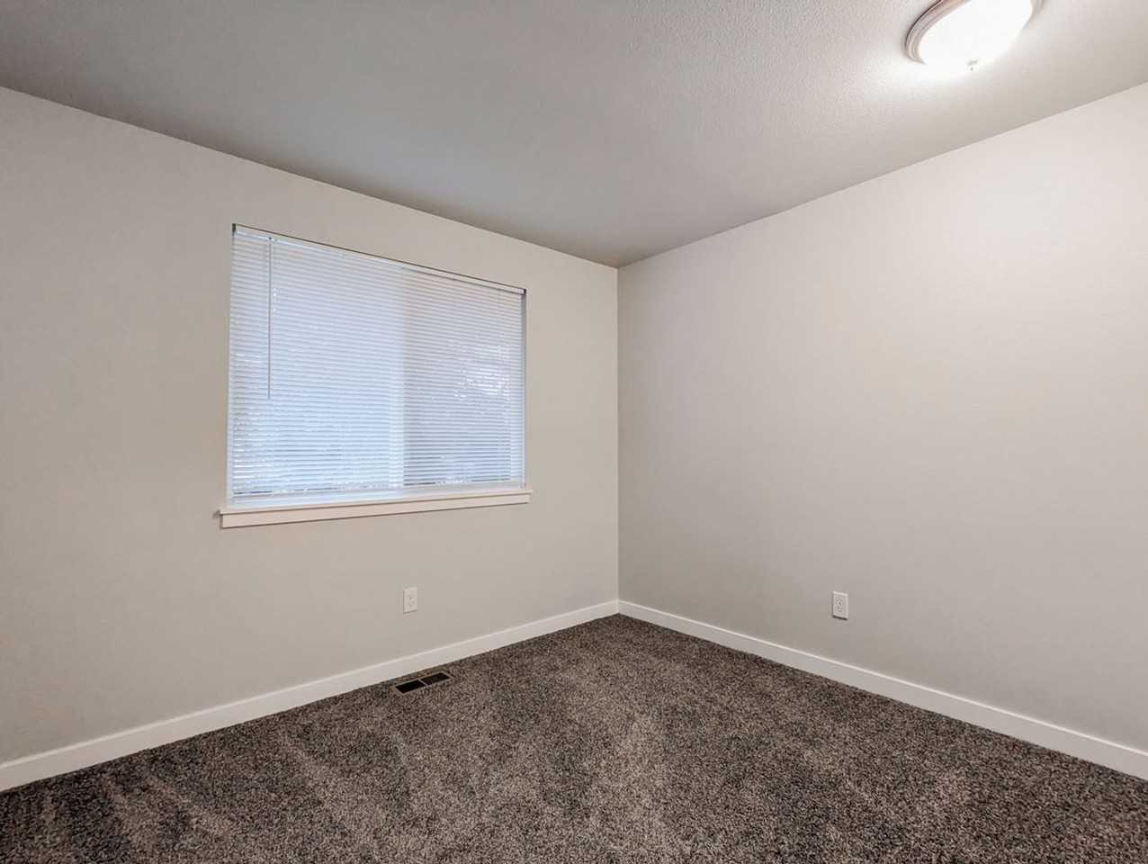 9131 7th St Se - Photo 6 of 14