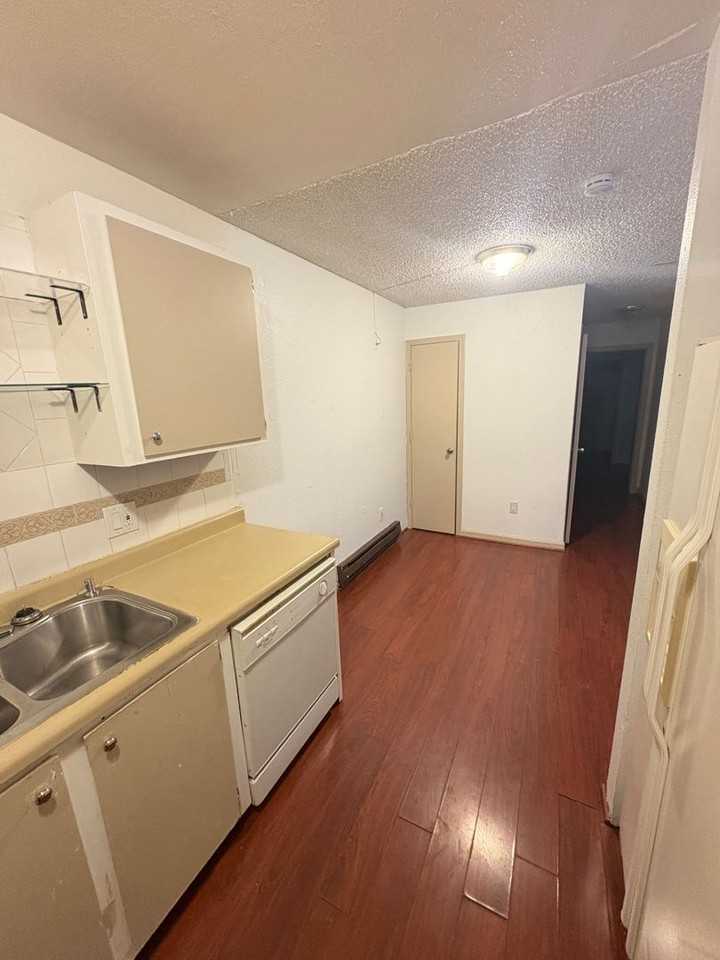 2375 Tripp Dr #11 - Photo 3 of 13