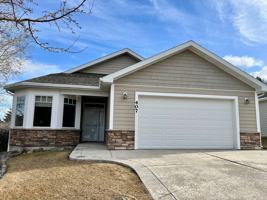 featured image of 407 Fountain Ct