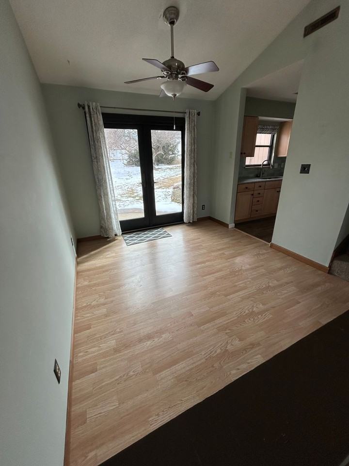 2801 W Broadway - Photo 4 of 12