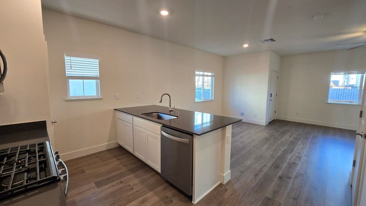 4119 Scenic Dr - Photo 6 of 28