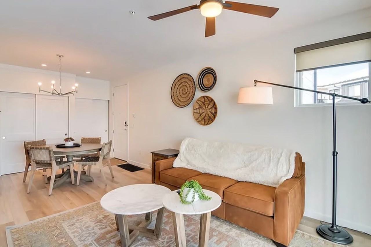 321 W Meadow Mile - Photo 3 of 25