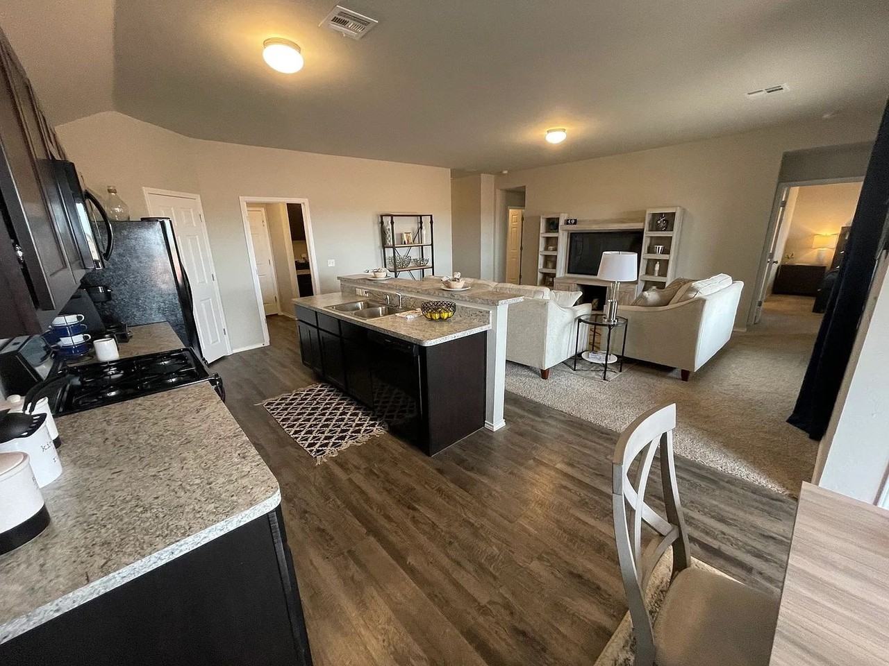 16244 S 87th East Pl - Photo 4 of 18