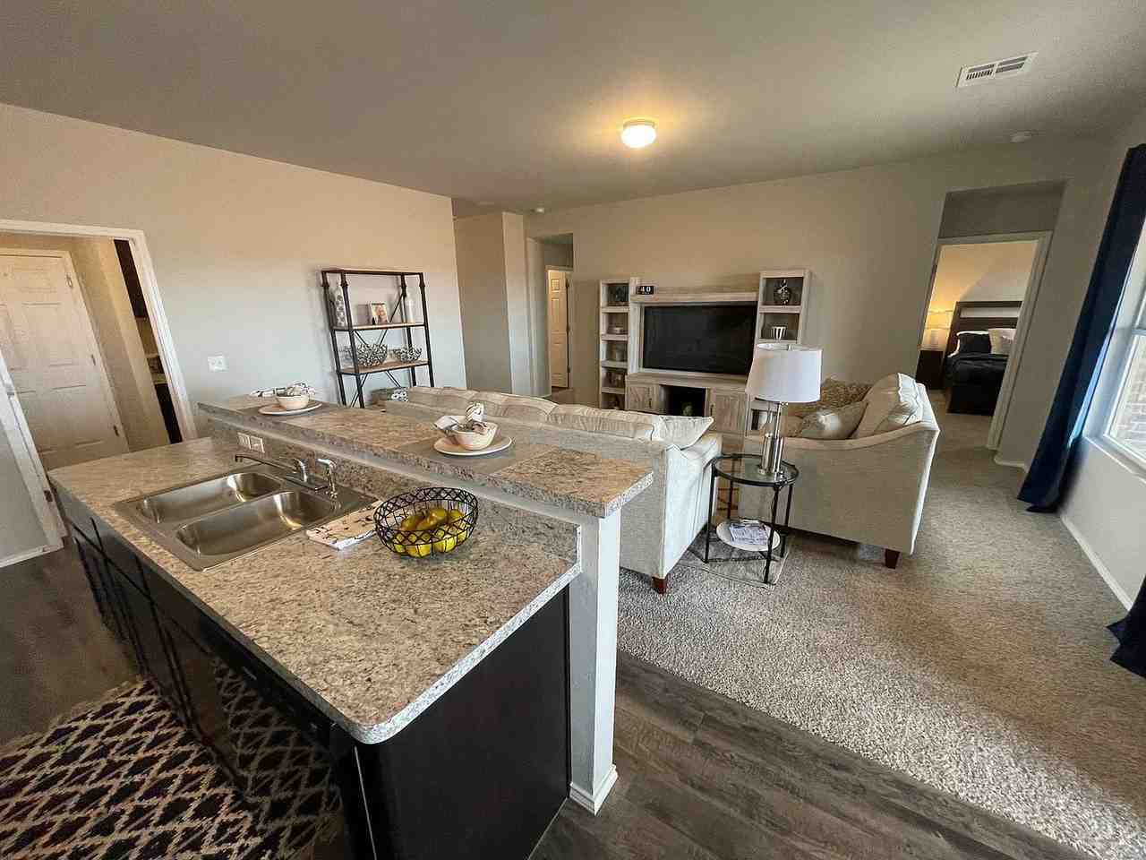 16244 S 87th East Pl - Photo 5 of 18