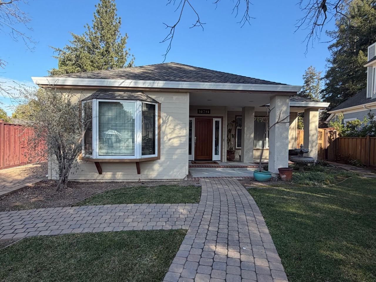 16781 Leroy Ave - Photo 2 of 9