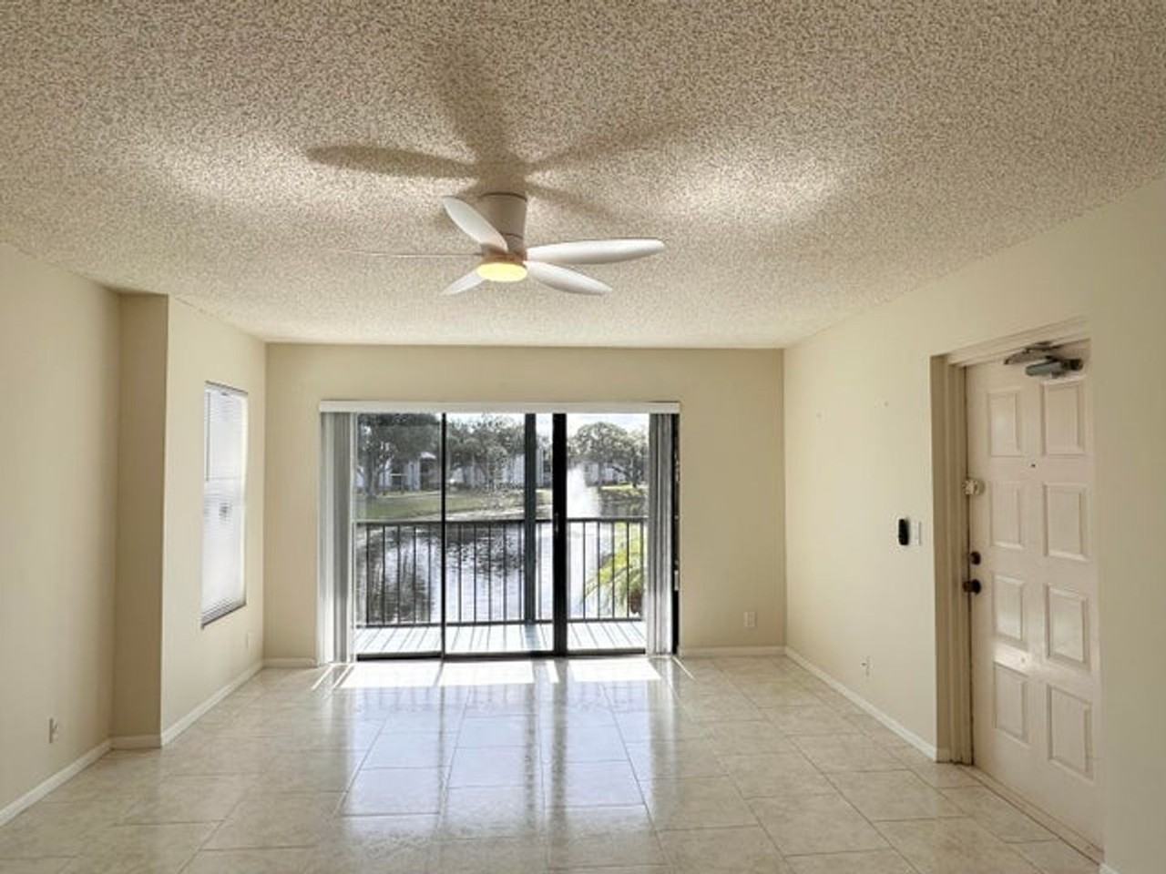 1012 1012 Green Pine Bvld B2 - Photo 3 of 14