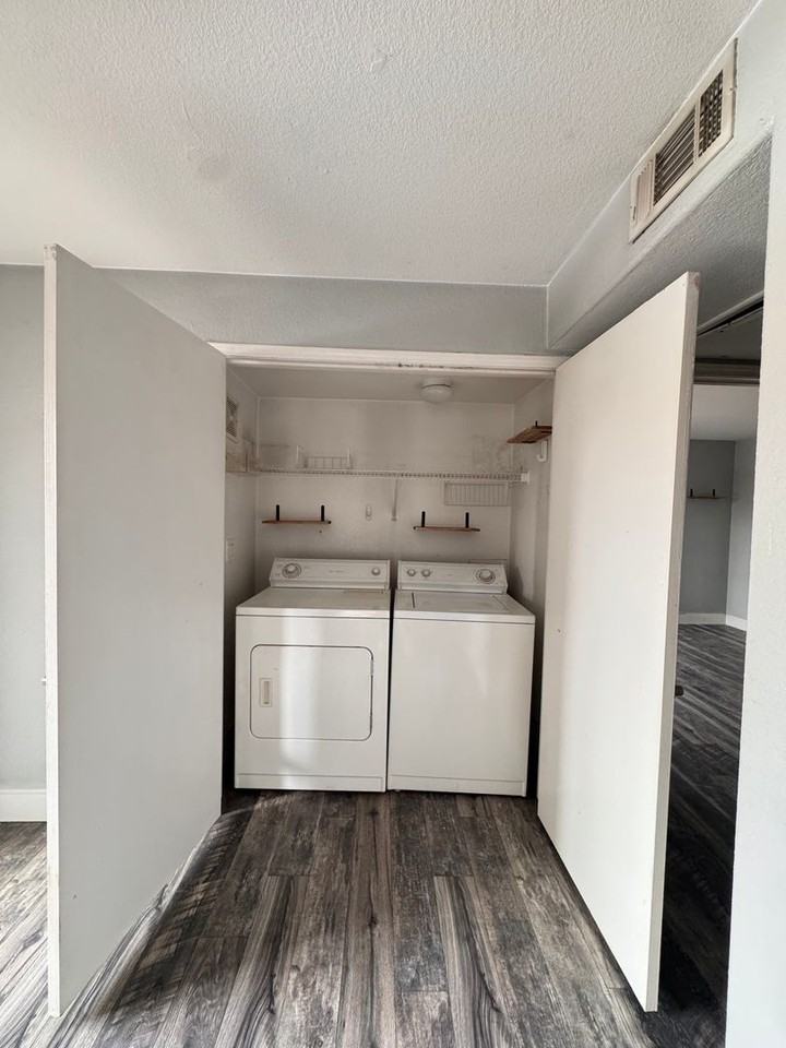 555 E Silverado Ranch Blvd #12-2085 - Photo 7 of 29