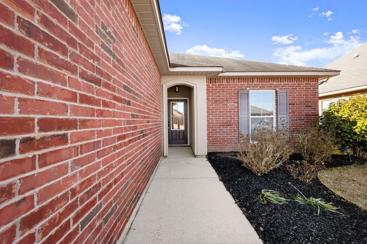 42351 Cedarstone Ave - Photo 2 of 20