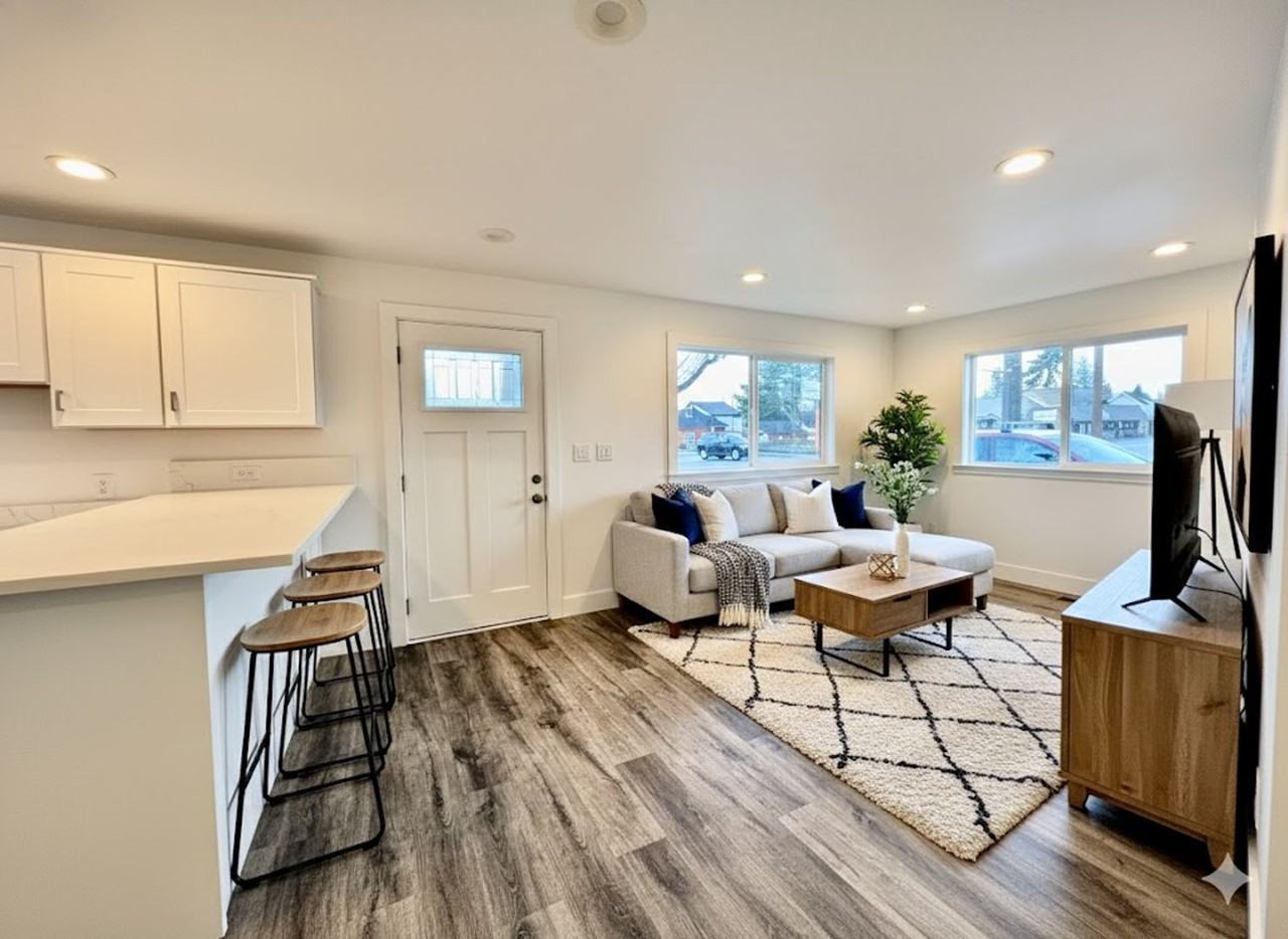 105 E Arlington St - Photo 4 of 25