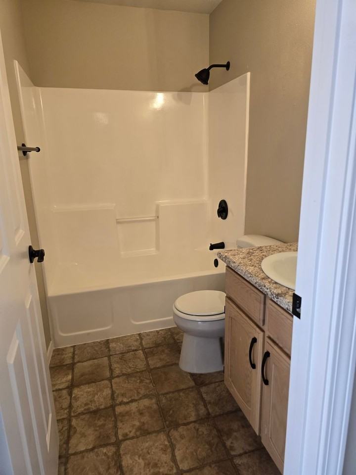 109 Coronado Ave - Photo 7 of 18