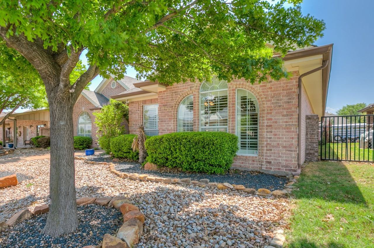 3021 Champion Cir - Photo 2 of 30