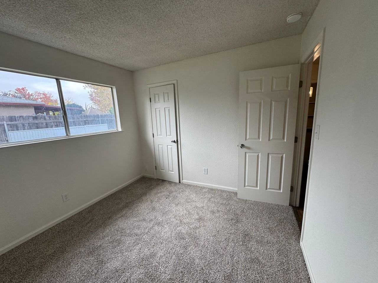 1661 Juneau Ct - Photo 7 of 9