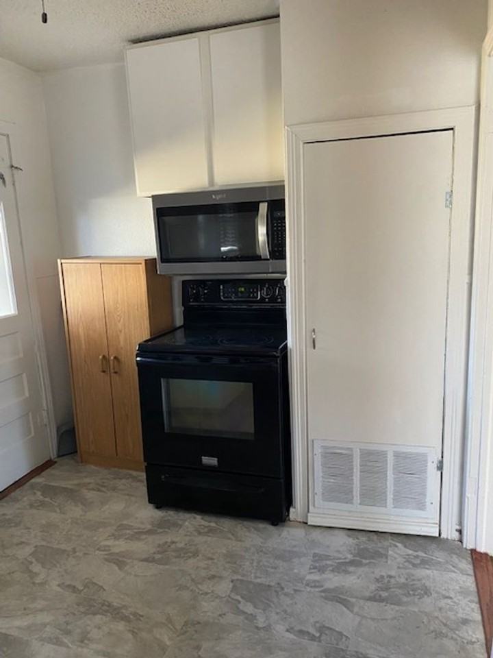 773 Sunset Dr - Photo 3 of 10