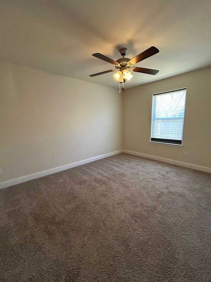 808 Brittlebush Ct - Photo 7 of 20