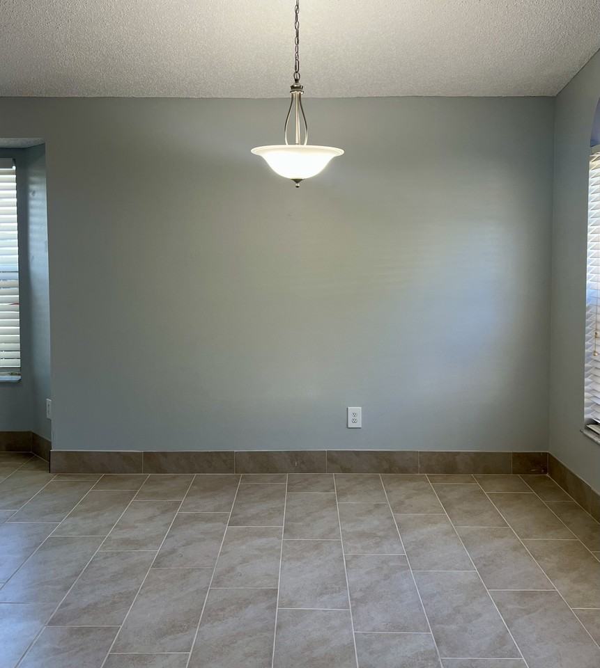 2386 Harbor Town Dr #1 - Photo 3 of 33