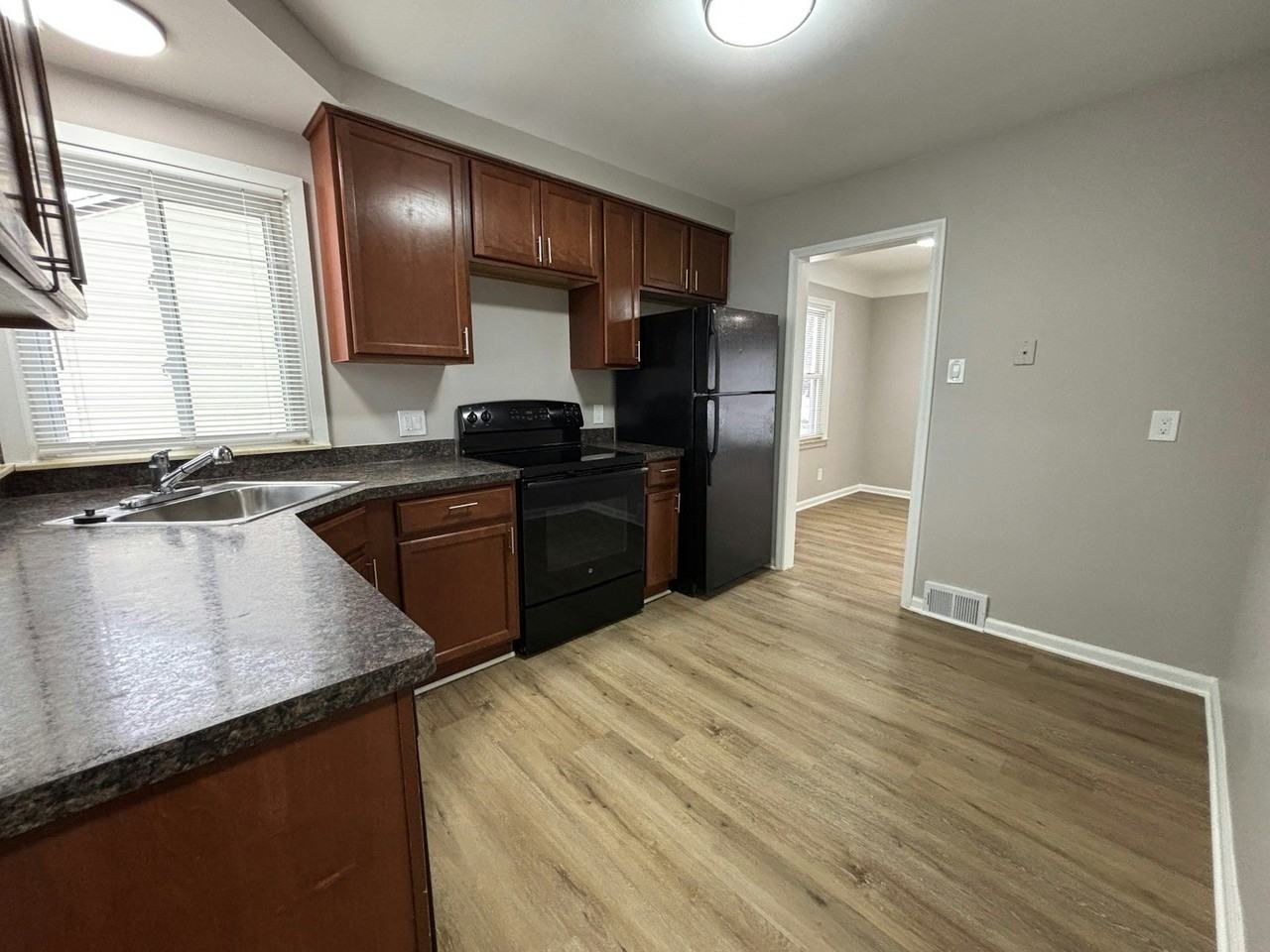 31045 Marquette Street - Photo 5 of 13