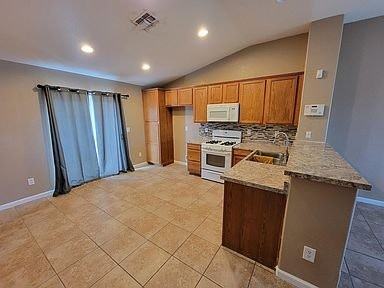 950 Jacaranda Drive - Photo 2 of 6