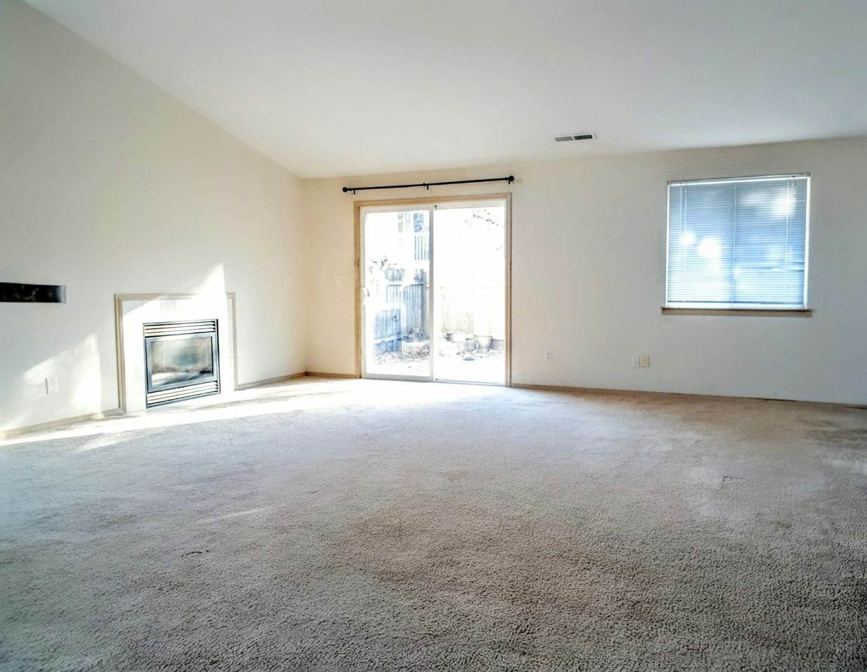 16901 SE 6th St - Photo 6 of 20