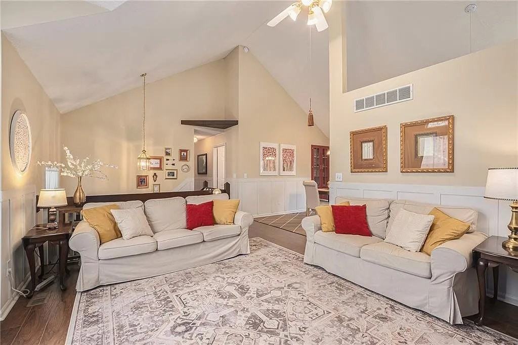 18443 West 160th Terrace - Photo 4 of 30