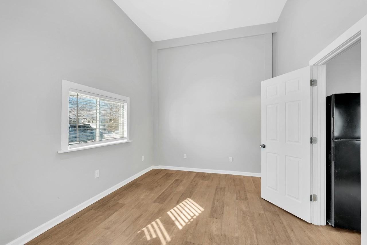 1518 Howard Street, Unit 3 - Photo 6 of 14