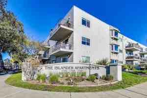 featured image of 1707 Shoreline Dr