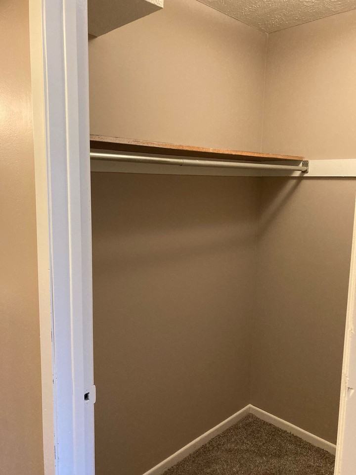 Plaza 93 Apartments - Photo 2 of 50