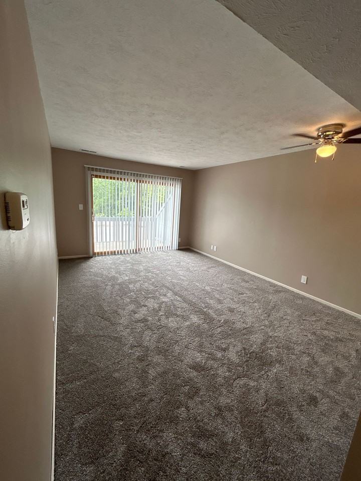 Plaza 93 Apartments - Photo 6 of 50