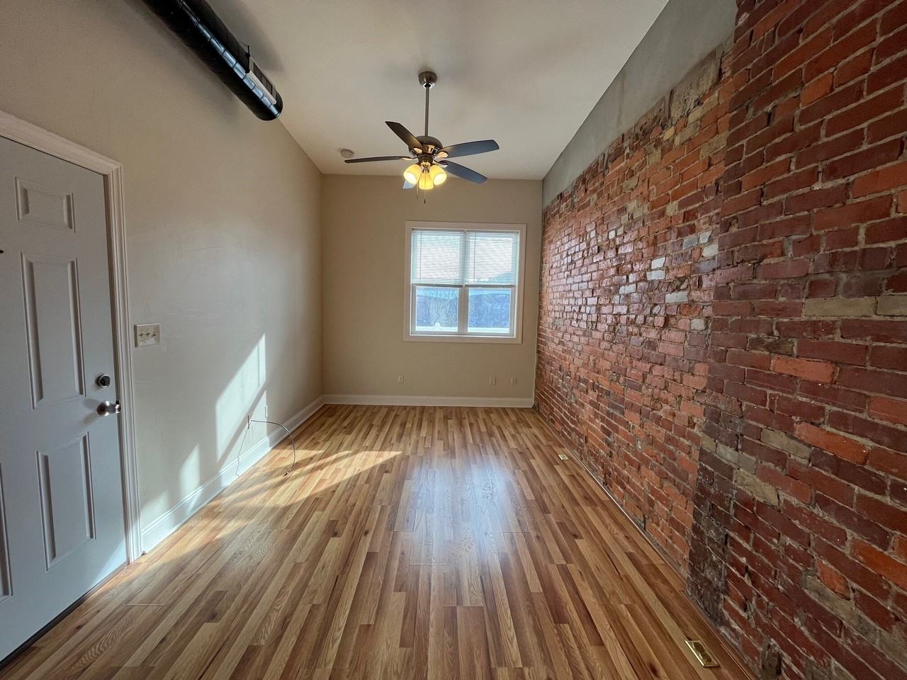 Liberty 4028 - Photo 6 of 20