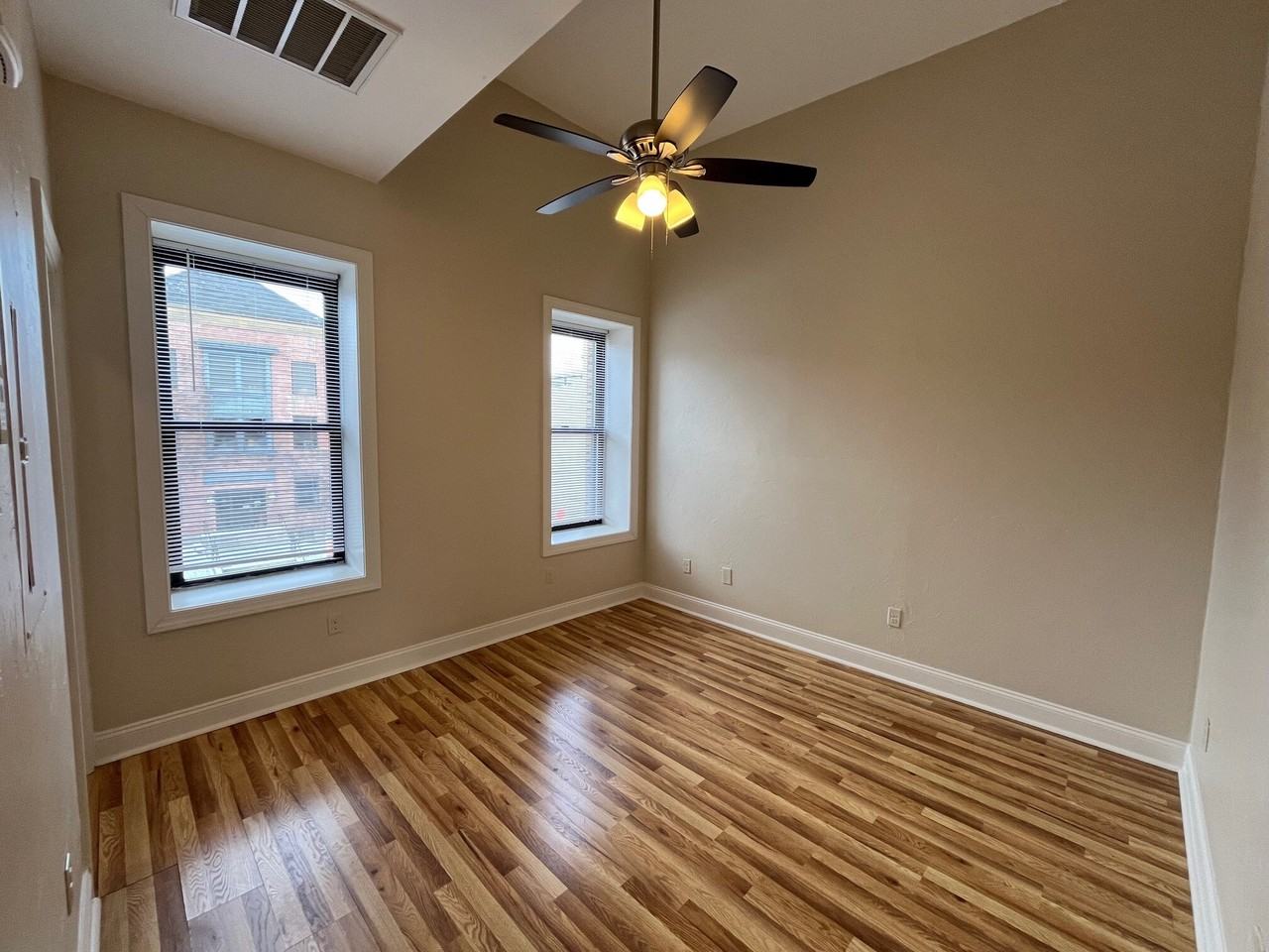 Liberty 4028 - Photo 7 of 20