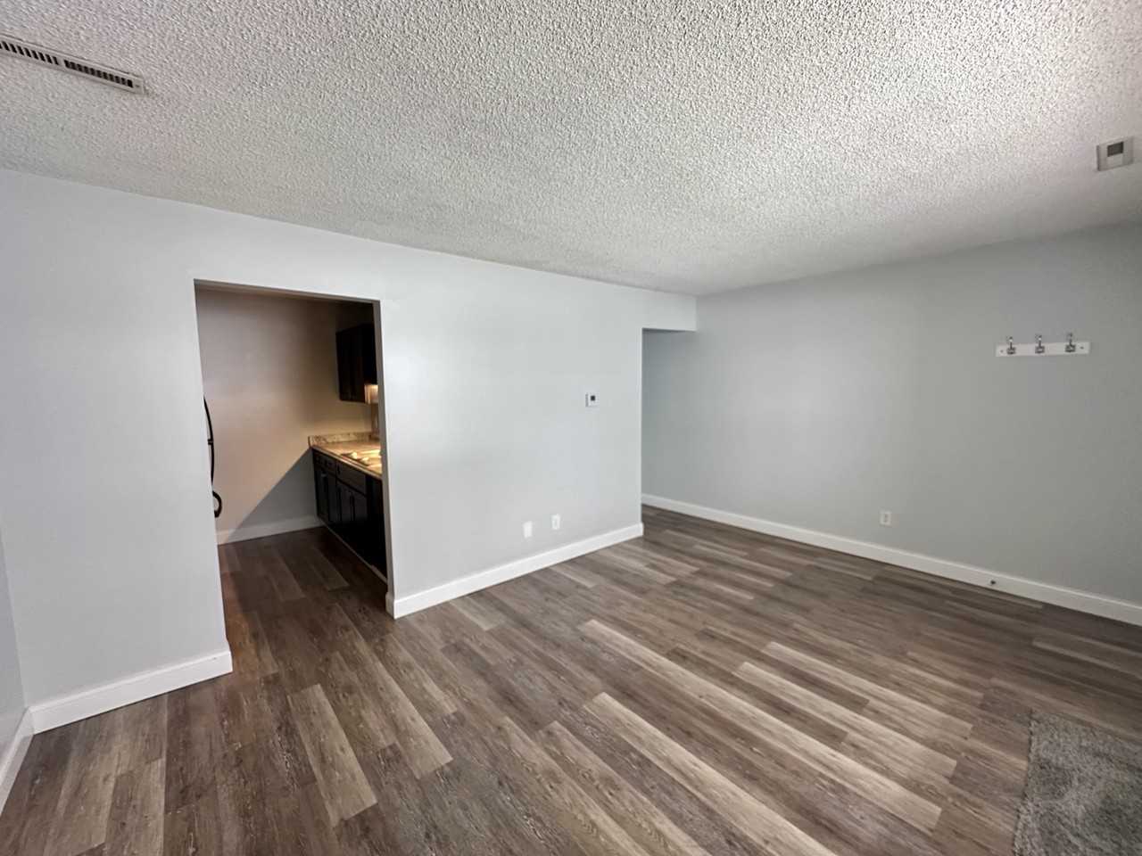 2605 Terrace Avenue - Photo 2 of 22