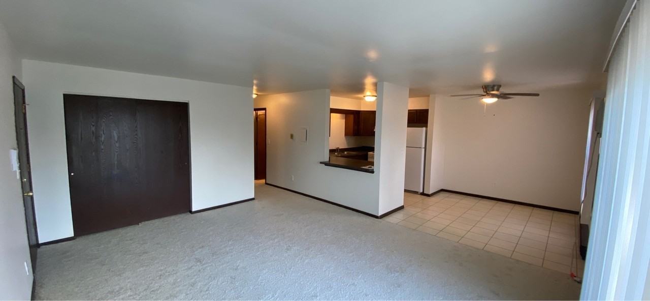 CENTENNIAL 4327 - Photo 2 of 9