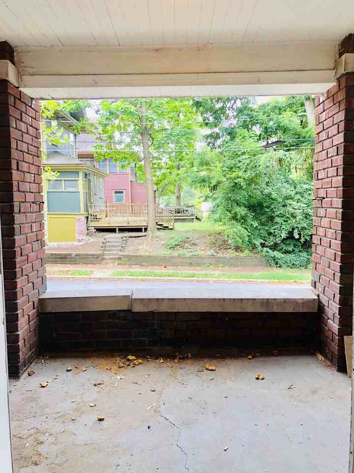 918-920 E 41st St. - Photo 7 of 17